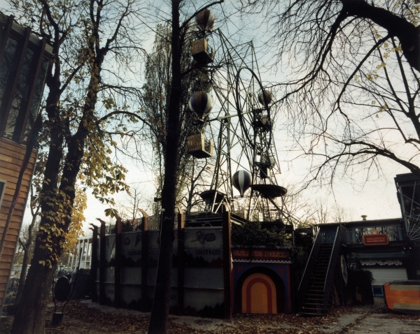 Forestillingen om Tivoli/ The Notion of Tivoli, 2000, photography, each 58 x 47 cm
Series of 32 photographies from abandoned amusementpark Tivoli in Copenhagen, DK