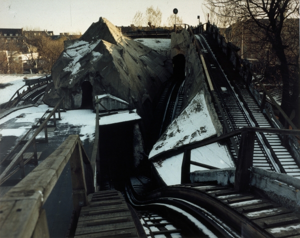Forestillingen om Tivoli/ The Notion of Tivoli, 2000, photography, each 58 x 47 cm
Series of 32 photographies from abandoned amusementpark Tivoli in Copenhagen, DK