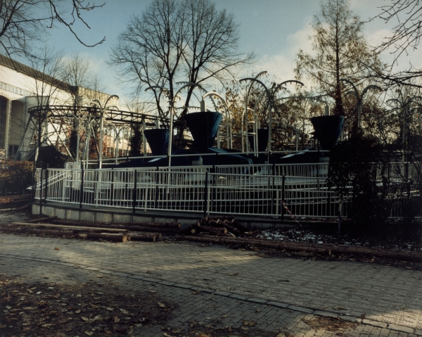 Forestillingen om Tivoli/ The notion of Tivoli, 2000, photography, each 58 x 47 cm
Series of 32 photographies from abandoned amusementpark Tivoli in Copenhagen, DK