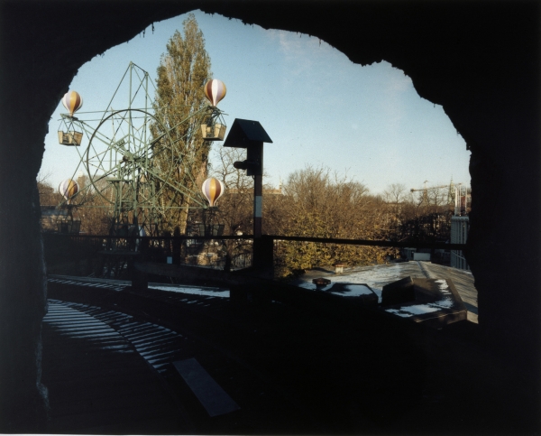 Forestillingen om Tivoli/ The Notion of Tivoli, 2000, photography, each 58 x 47 cm
Series of 32 photographies from abandoned amusementpark Tivoli in Copenhagen, DK